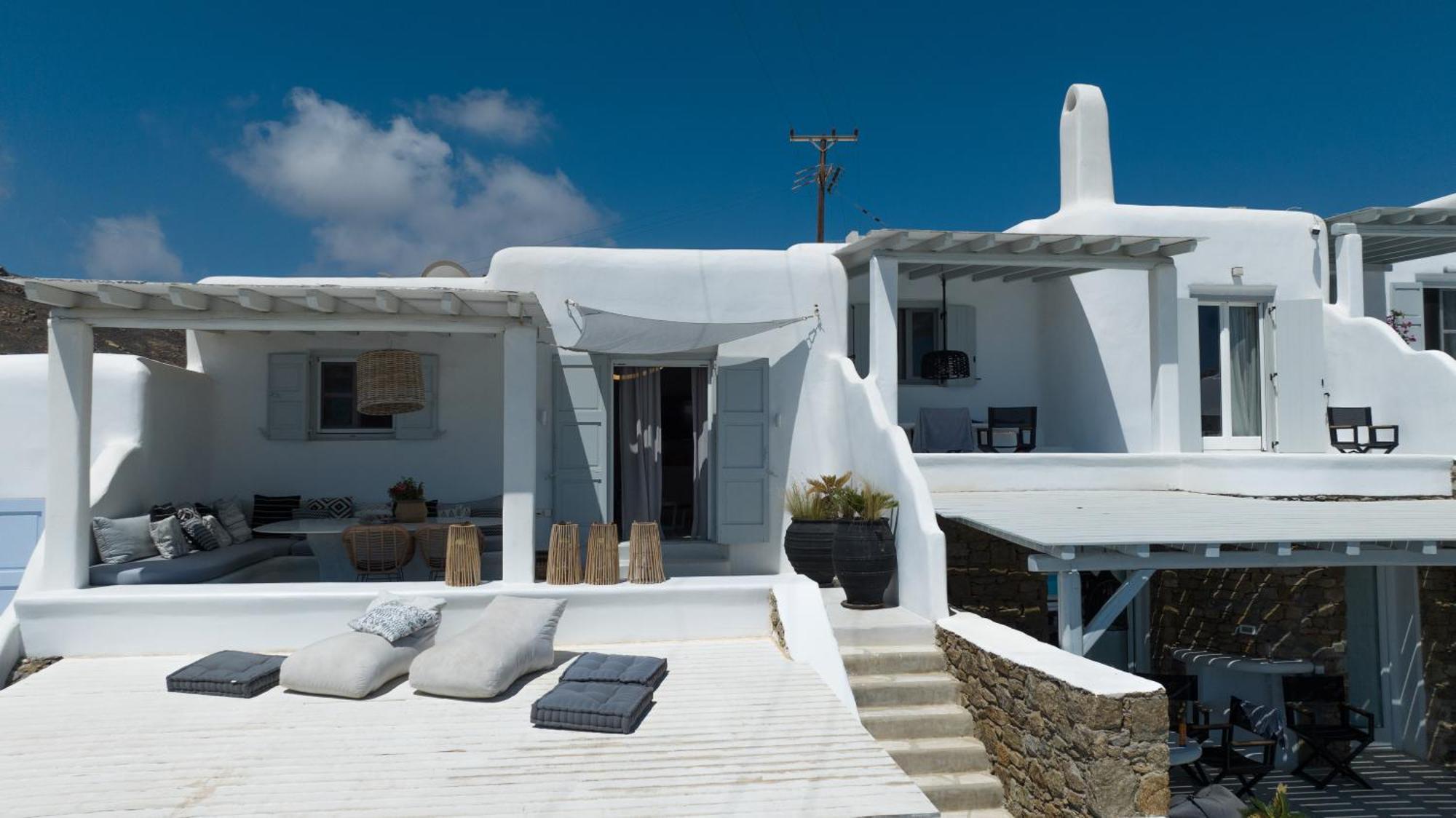 11.7 Villa
