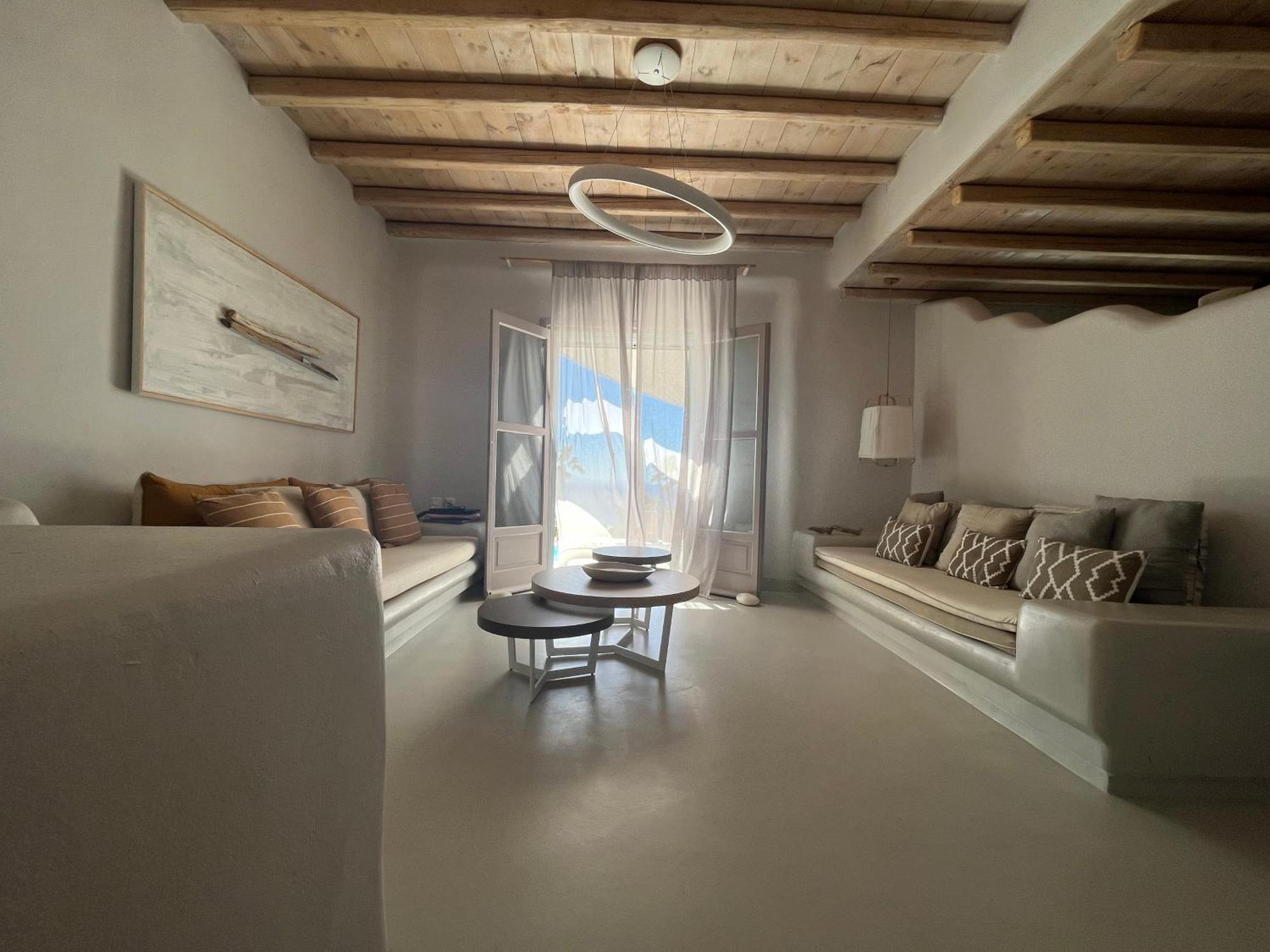 11.7 * Elia (Mykonos)